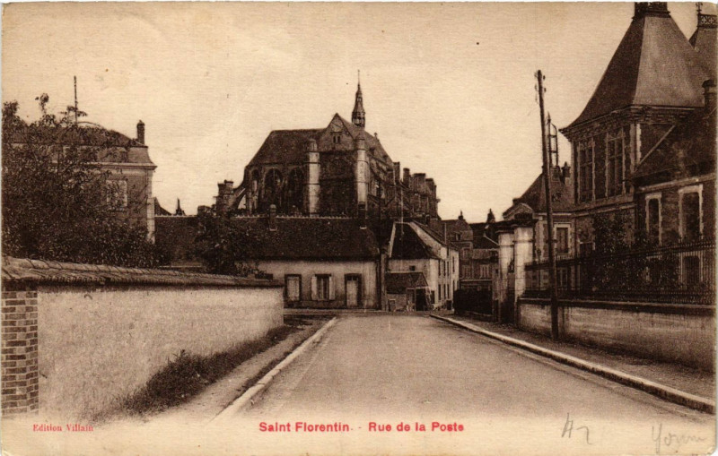 Carte postale ancienne Saint-Florentin - Rue de la Poste à Saint-Florentin