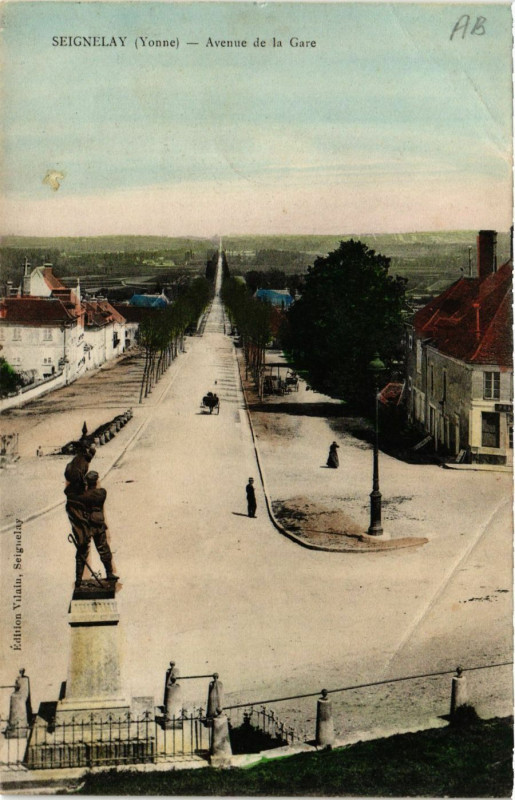 Carte postale ancienne Seignelay - Avenue de la Gare à Seignelay