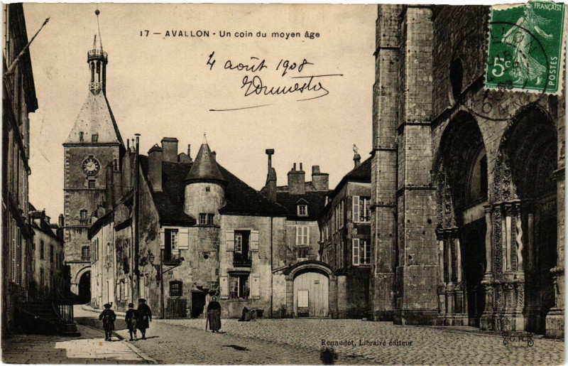 Carte postale ancienne Avallon - Un coin du moyen age à Avallon