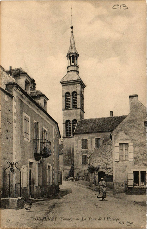 Carte postale ancienne Voutenay - La Tour de l'Horloge