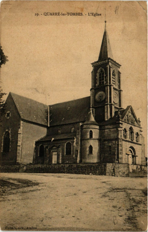 Carte postale ancienne Quarre-les-Tombes - L'Eglise à Quarré-les-Tombes