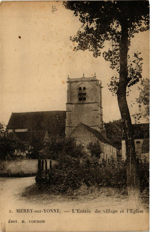 Carte postale ancienne Merry-sur-Yonne - L'Entrée du village et l'Eglise à Merry-sur-Yonne