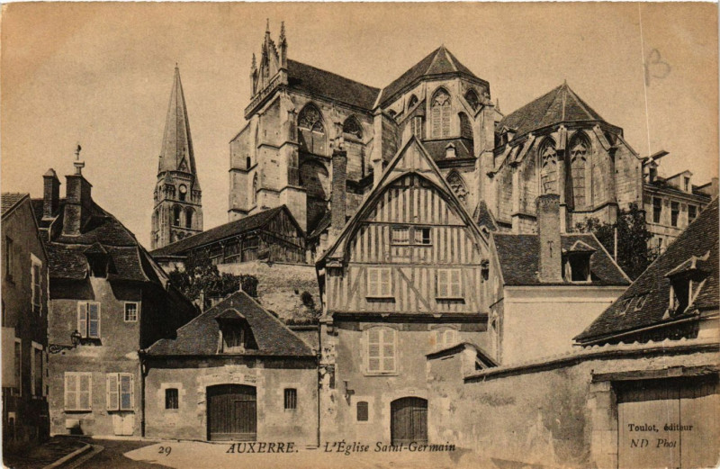 Carte postale ancienne Auxerre - L'Eglise Saint-Germain à Auxerre