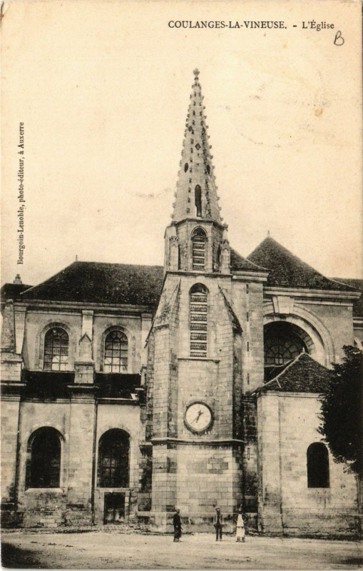 Carte postale ancienne Coulanges-la-Vineuse - L'Eglise à Coulanges-la-Vineuse