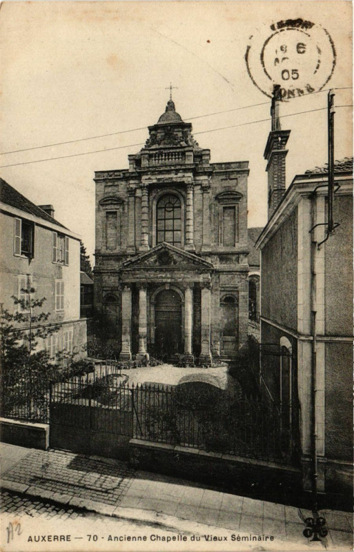 Carte postale ancienne Auxerre - Ancienne Chapelle du Vieux Séminaire à Auxerre