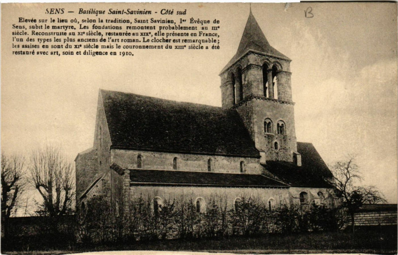 Carte postale ancienne Sens - Basilique Saint-Savinien - Coté sud à Sens