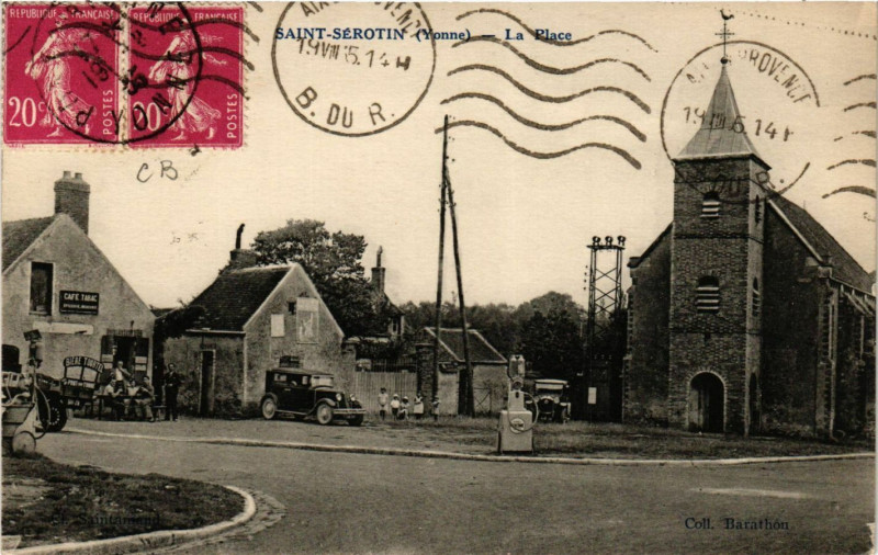 Carte postale ancienne Saint-Serotin - La Place à Saint-Sérotin