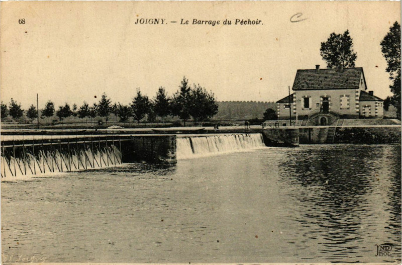 Carte postale ancienne Joigny - Le Barrage du Péchoir à Joigny