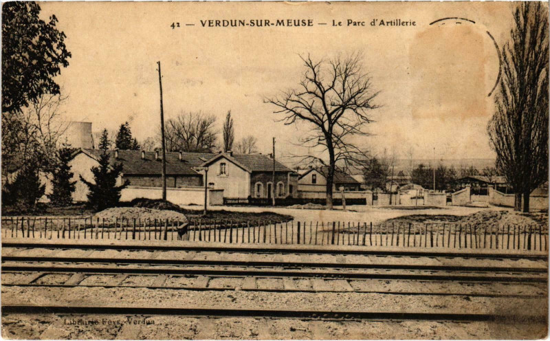 Carte postale ancienne Militaire Verdun - Le Parc d'Artillerie à Verdun