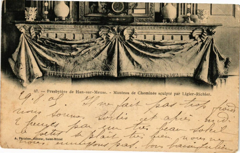 Carte postale ancienne Presbytére de Han sur Meuse-Manteau de Cheminée sculpté par Ligier à Han-sur-Meuse