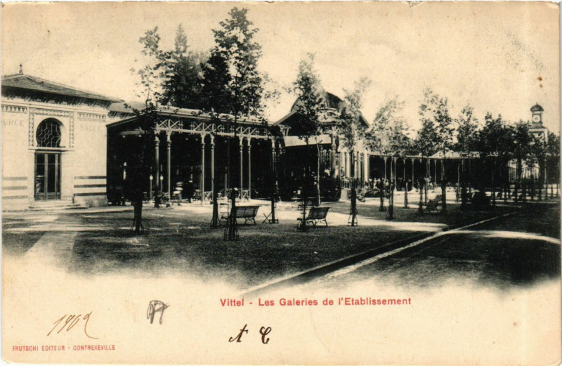 Carte postale ancienne Vittel - Les Galeries de Etabl à Vittel