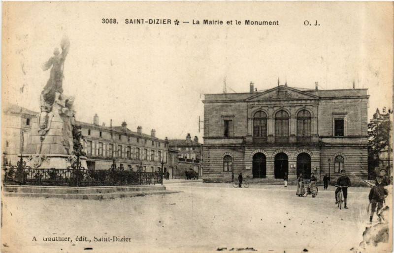 Carte postale ancienne Saint-Dizier - La Mairie et le Mon