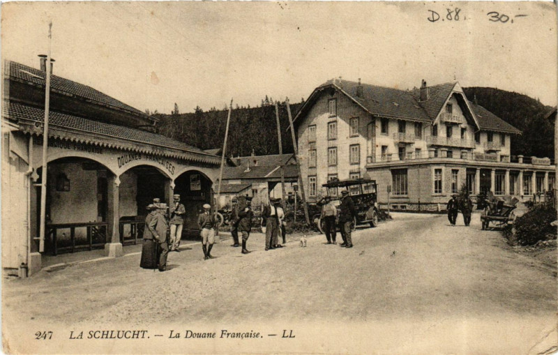 Carte postale ancienne La Schlucht - La Douane Francaise
