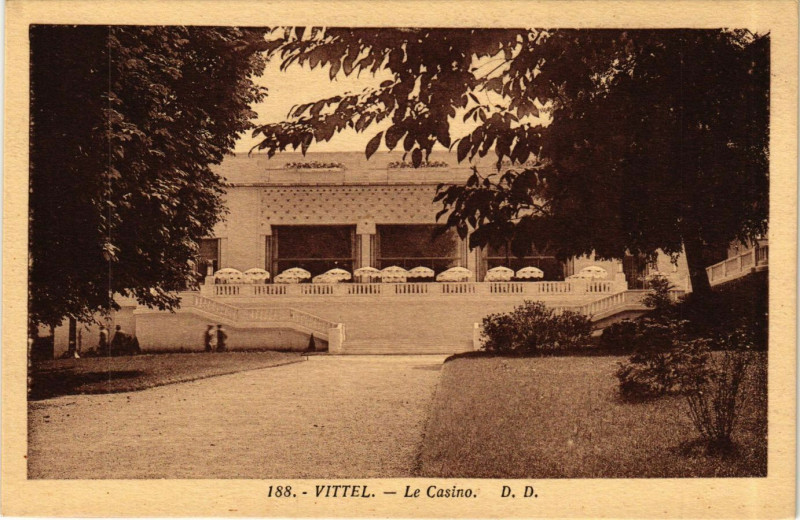 Carte postale ancienne Vittel - Le Casino à Vittel