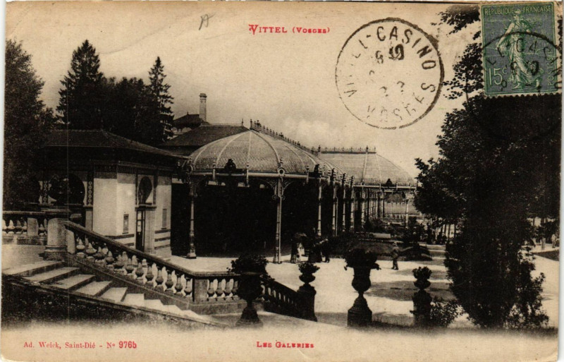 Carte postale ancienne Vittel - Les Galeries à Vittel