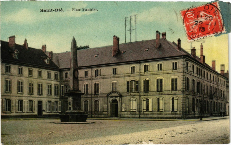 Carte postale ancienne Saint-Die - Place Stanislas