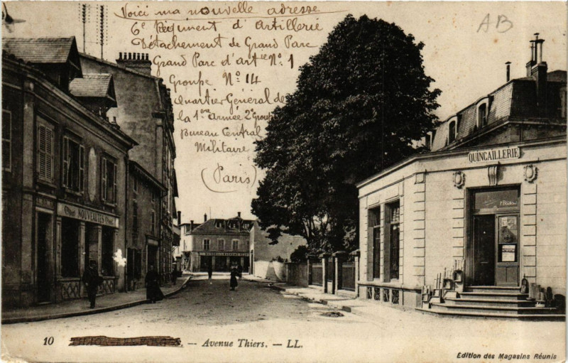 Carte postale ancienne Thaon-les-Vosges - Avenue Thiers
