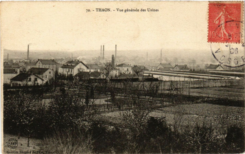 Carte postale ancienne Thaon - Vue générale des Usines