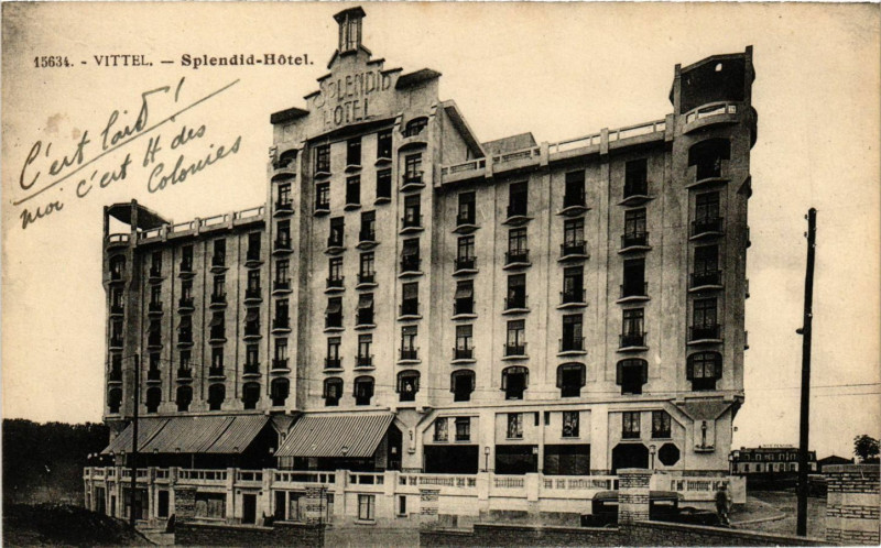 Carte postale ancienne Vittel - Splendid Hotel à Vittel