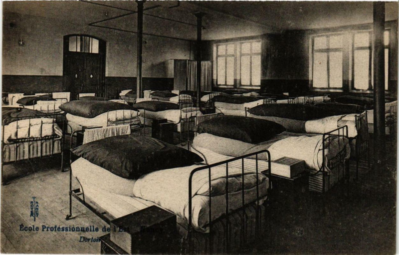 Carte postale ancienne Nancy Ecole Professionnelle de l'Est à Nancy