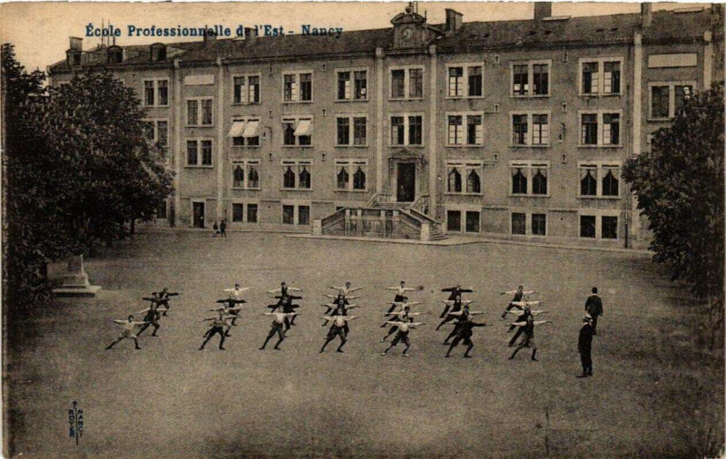 Carte postale ancienne Nancy Ecole Professionnelle de l'Est à Nancy