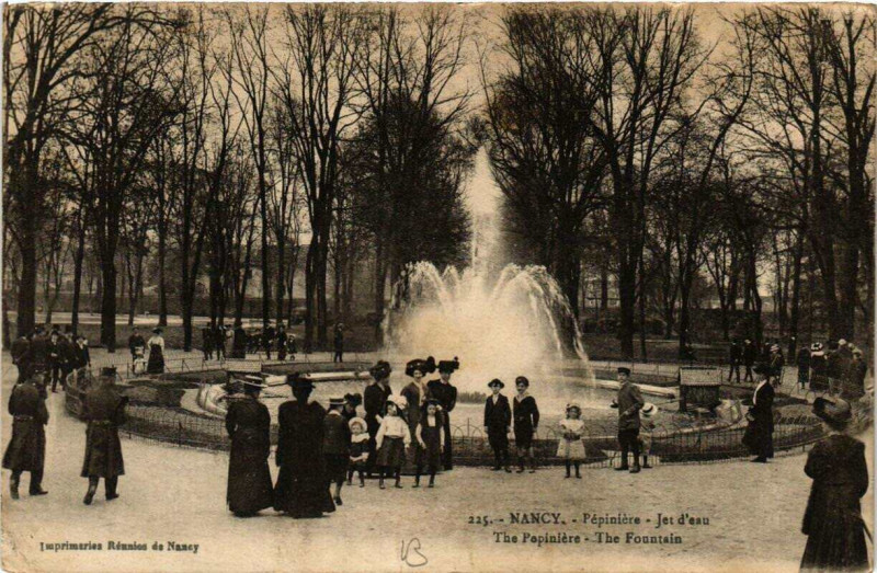 Carte postale ancienne Nancy Pépiniere-Jet d'eau à Nancy
