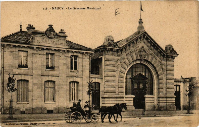 Carte postale ancienne Nancy Le Gymnase Municipal à Nancy