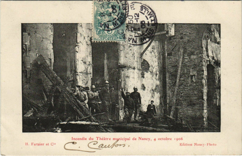 Carte postale ancienne Incendie du Théatre municipal de Nancy à Nancy