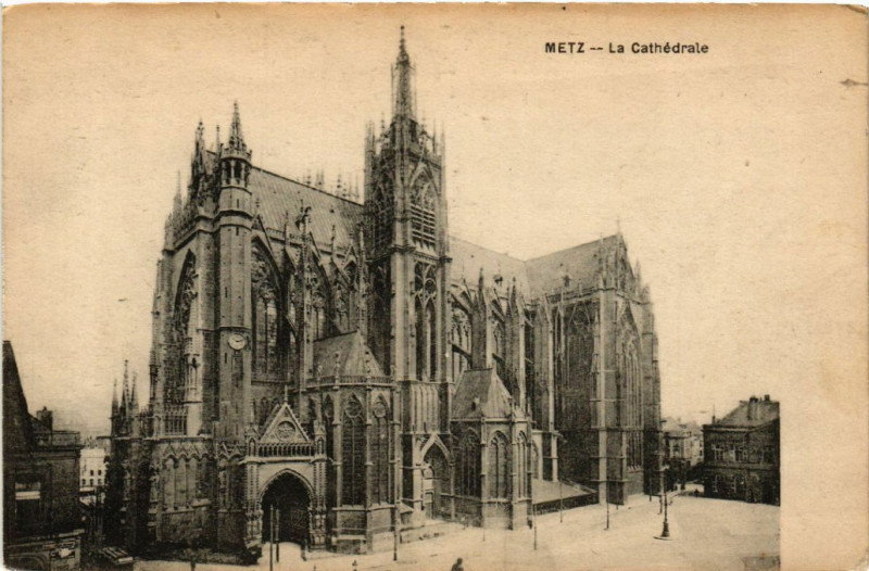 Carte postale ancienne Metz - Le Cathédrale à Metz