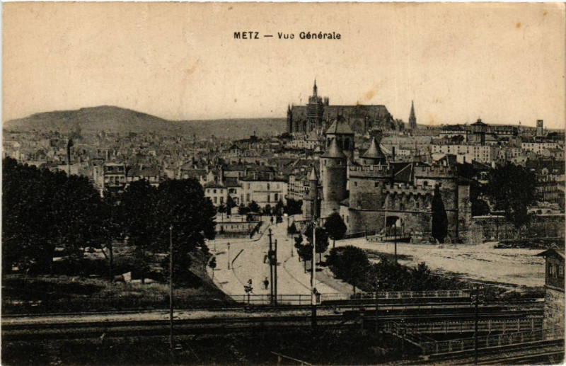 Carte postale ancienne Metz - Vue générale à Metz