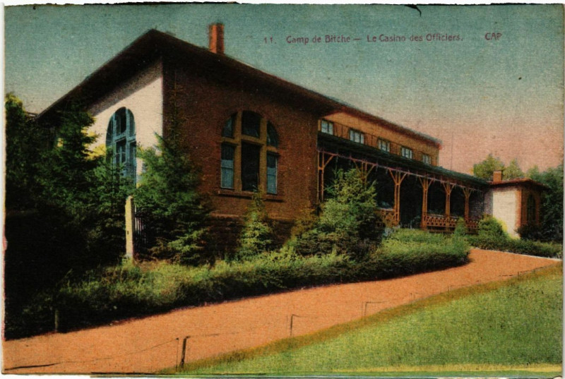 Carte postale ancienne Camp de Bitche - Le Casino des Officiers à Bitche