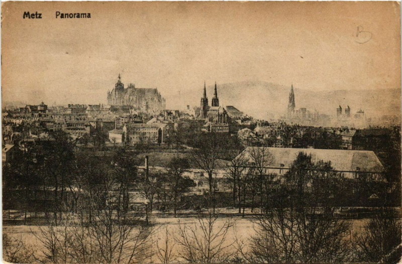 Carte postale ancienne Metz - Panorama à Metz