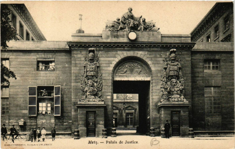 Carte postale ancienne Metz - Palais de Justice à Metz