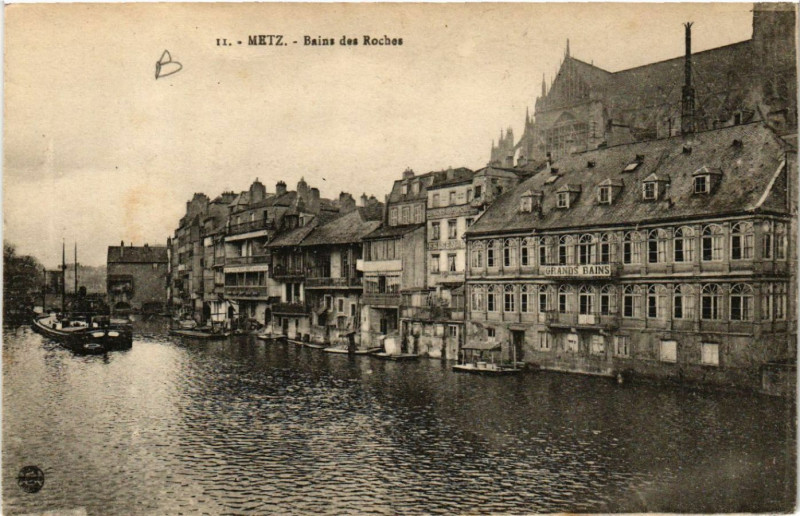 Carte postale ancienne Metz - Bains des Roches à Metz