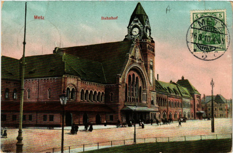 Carte postale ancienne Metz - Bahnhof à Metz