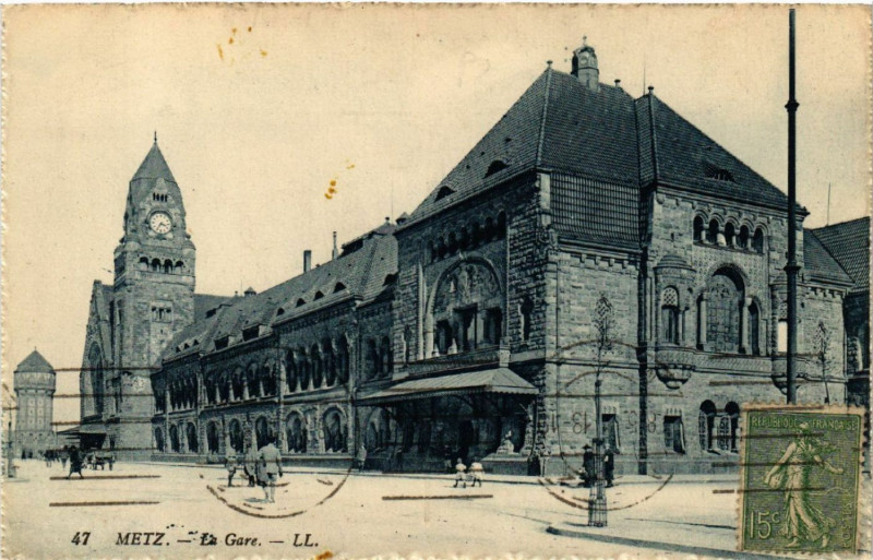 Carte postale ancienne Metz - La Gare à Metz