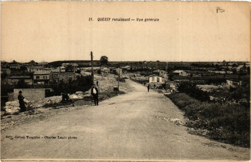 Carte postale ancienne Quessy renaissant. Vue générale