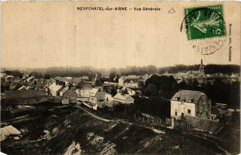 Carte postale ancienne Neufchatel sur Aisne. Vue générale