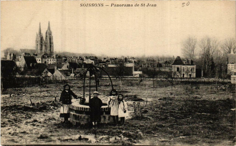 Carte postale ancienne Soissons Panorama de Saint-Jean à Soissons