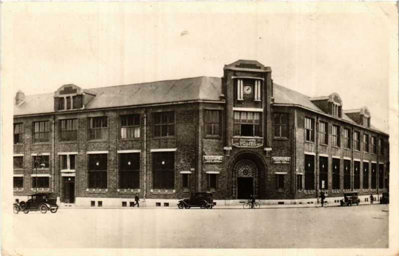Carte postale ancienne Saint-Quentin La Poste à Saint-Quentin