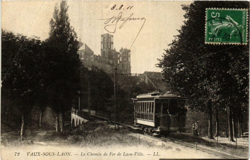 Carte postale ancienne Laon Le Chemin de Fer de Laon Ville à Laon