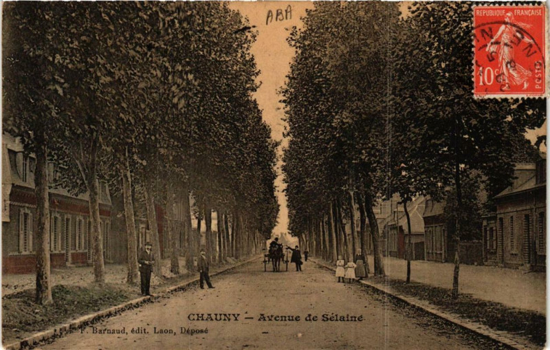 Carte postale ancienne Chauny Avenue de Sélaine à Chauny