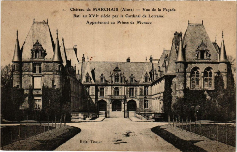Carte postale ancienne Chateau de Marchais. Vue de la Facade à Marchais