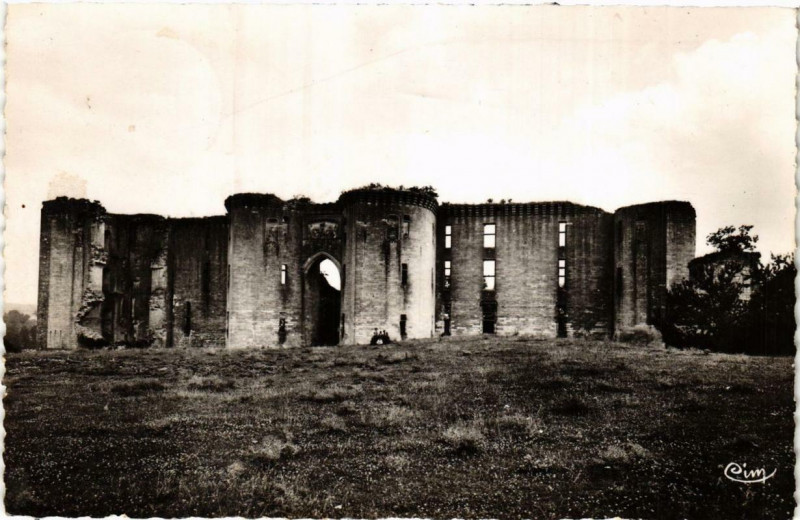 Carte postale ancienne La Ferte-Milon Le Chateau. Entrée