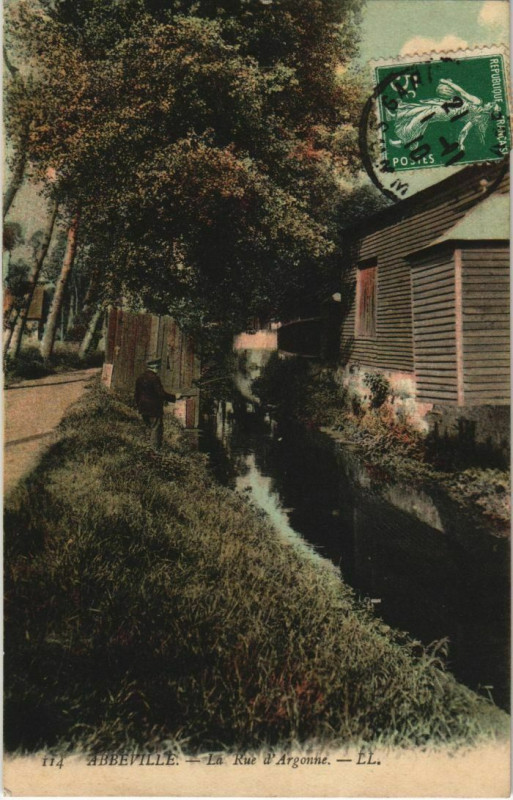 Carte postale ancienne Abbeville Rue d'Argonne à Abbeville
