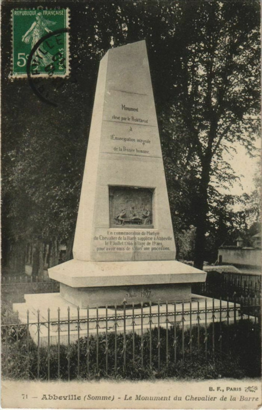 Carte postale ancienne Abbeville Monument du Chevalier de la Barre à Abbeville
