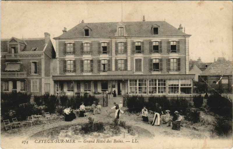 Carte postale ancienne Cayeux-sur-Mer Grand Hotel des Bains à Cayeux-sur-Mer