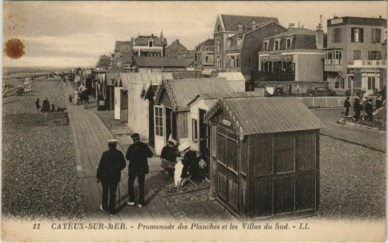Carte postale ancienne Cayeux-sur-Mer Promenade des Planches et ls Villas du Sud à Cayeux-sur-Mer