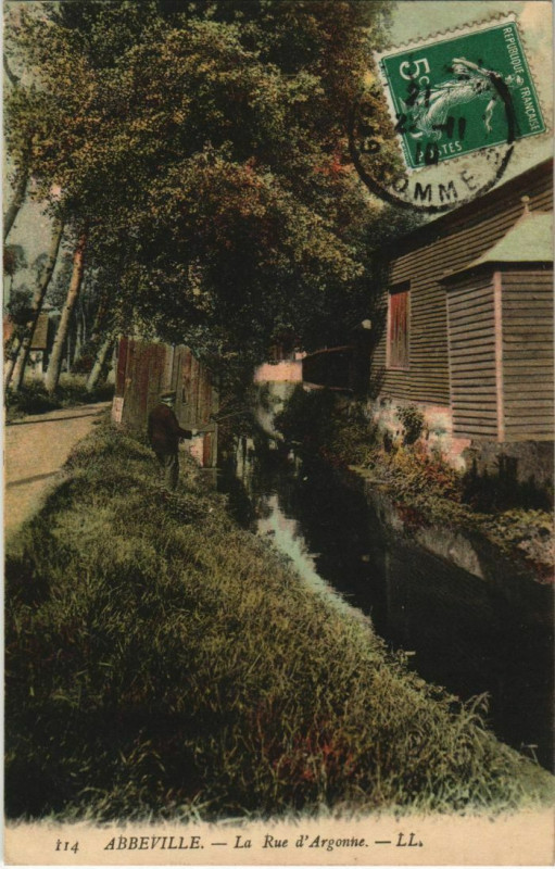 Carte postale ancienne Abbeville Rue d'Argonne à Abbeville