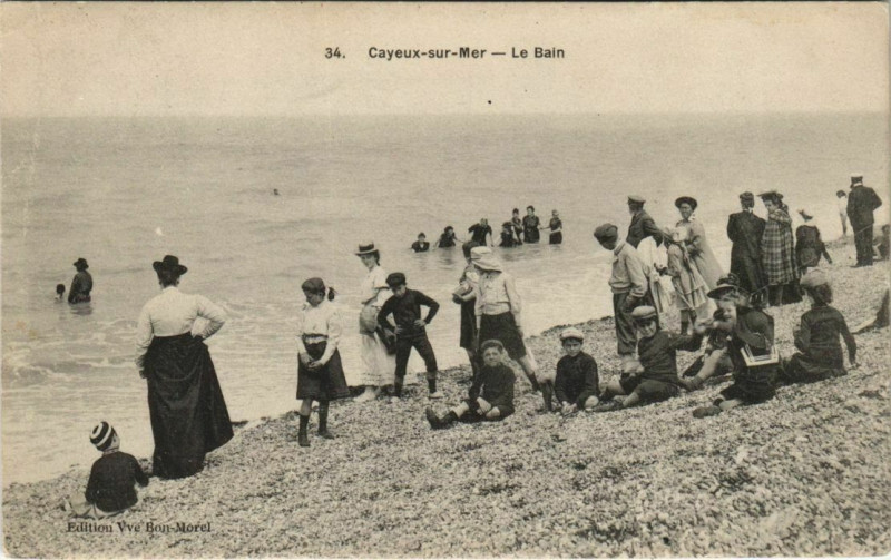 Carte postale ancienne Cayeux-sur-Mer Le Bain à Cayeux-sur-Mer